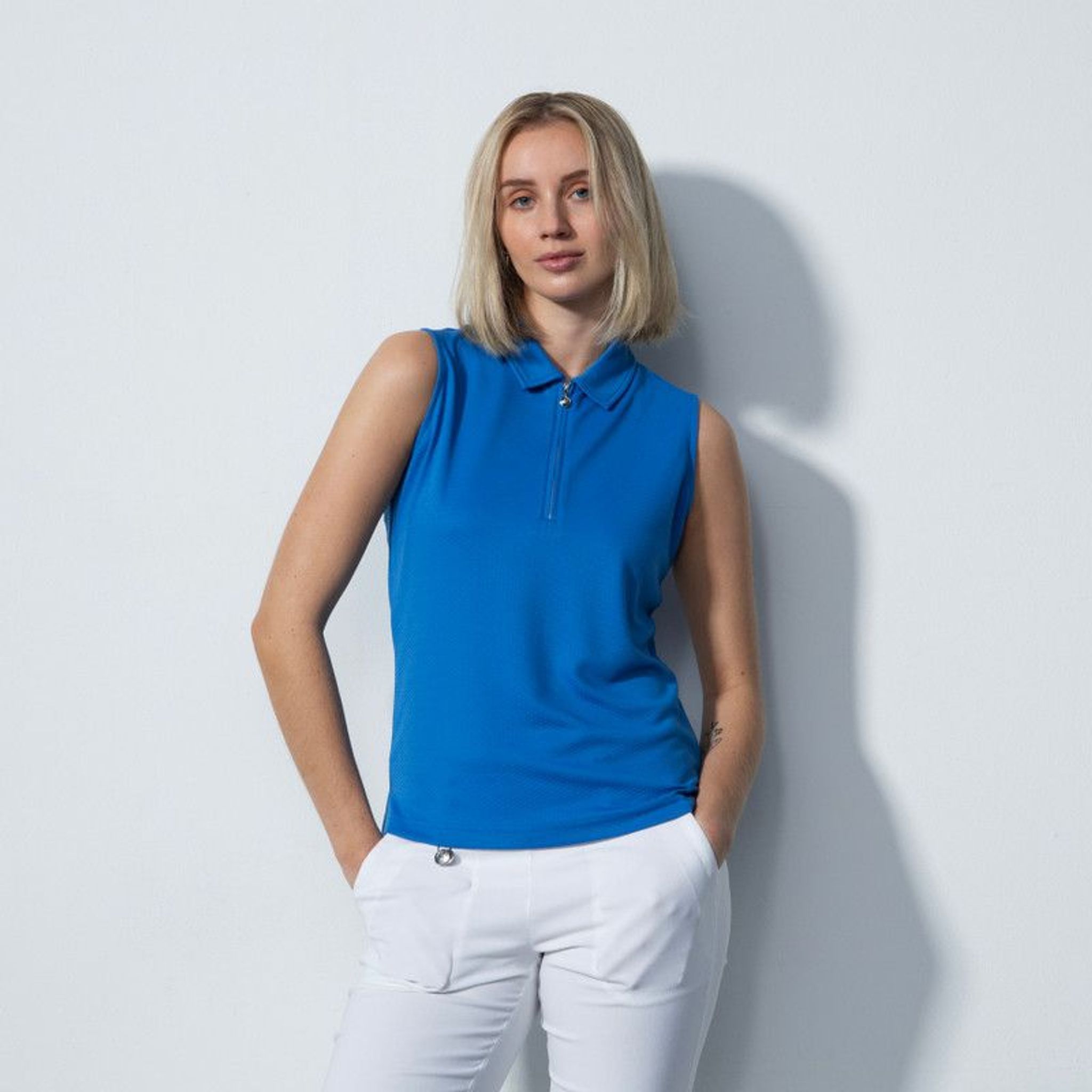 Daily Sports Peoria Polo de golf sans manches pour femme