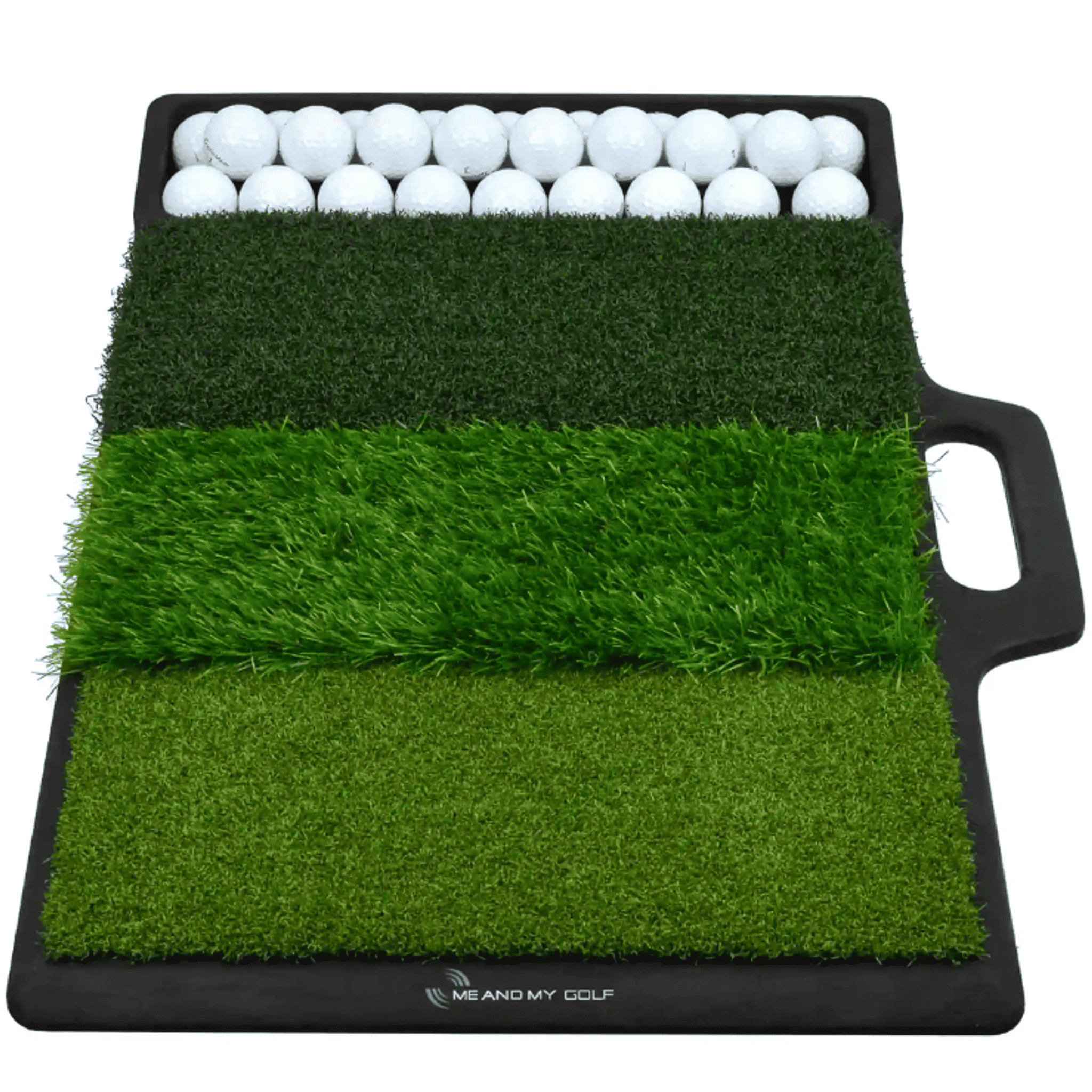 Moi et mon tapis de golf Tri-Turf avec canal pour balles